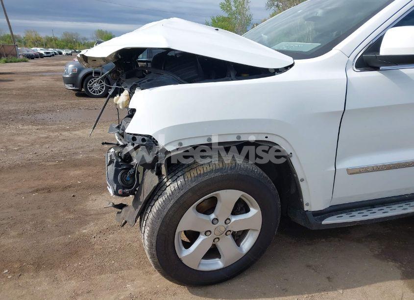 Photo 6 of 2013 Jeep Grand CHEROKEE LAREDO (VIN 1C4RJFAG1DC549004)