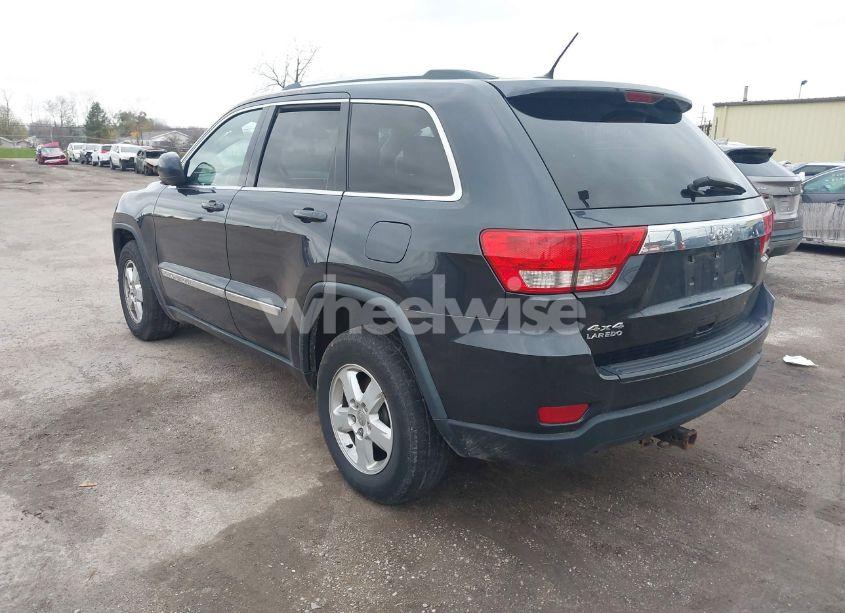 Photo 3 of 2013 Jeep Grand CHEROKEE LAREDO (VIN 1C4RJFAG1DC557992)