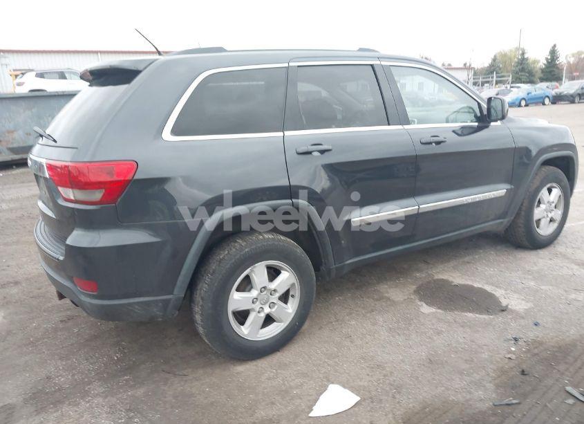 Photo 4 of 2013 Jeep Grand CHEROKEE LAREDO (VIN 1C4RJFAG1DC557992)