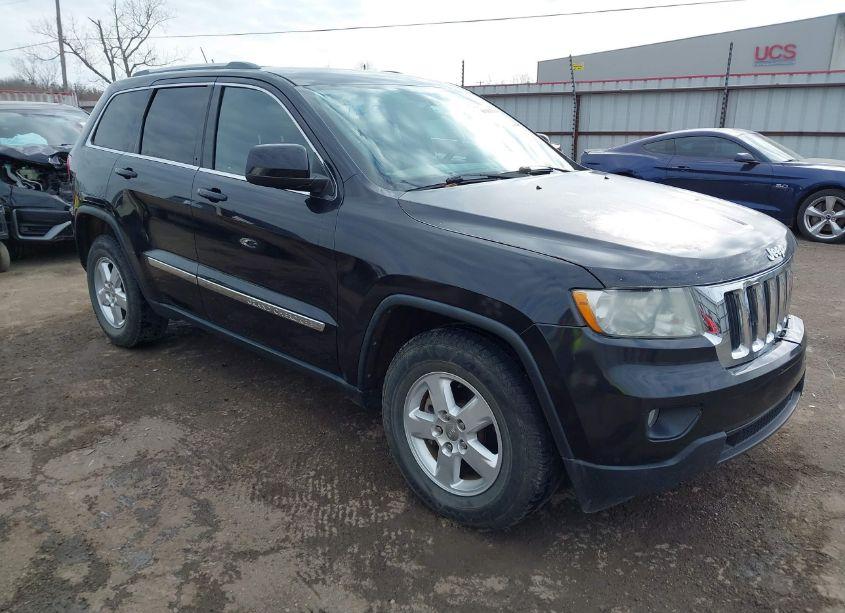 2013 Jeep Grand CHEROKEE LAREDO (VIN 1C4RJFAG1DC560679) main photo