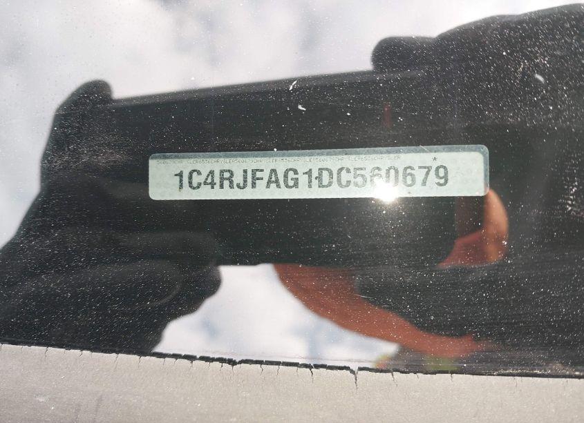 Photo 9 of 2013 Jeep Grand CHEROKEE LAREDO (VIN 1C4RJFAG1DC560679)