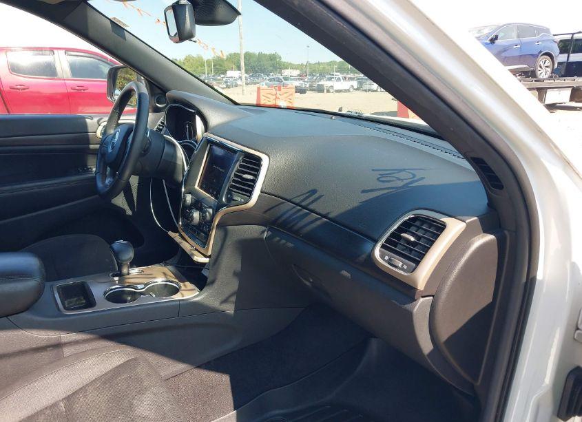 Photo 5 of 2014 Jeep Grand CHEROKEE LAREDO (VIN 1C4RJFAG1EC262702)