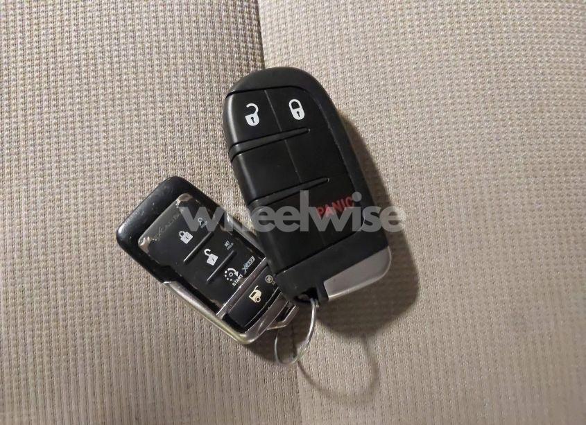 Photo 11 of 2015 Jeep Grand CHEROKEE LAREDO (VIN 1C4RJFAG1FC213355)