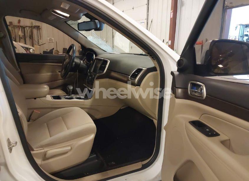 Photo 5 of 2015 Jeep Grand CHEROKEE LAREDO (VIN 1C4RJFAG1FC213355)