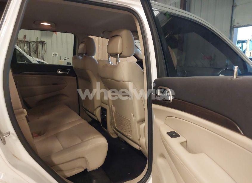 Photo 8 of 2015 Jeep Grand CHEROKEE LAREDO (VIN 1C4RJFAG1FC213355)