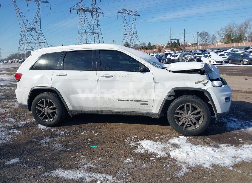 Photo 14 of 2016 Jeep Grand CHEROKEE 75TH ANNIVERSARY (VIN 1C4RJFAG1GC417610)