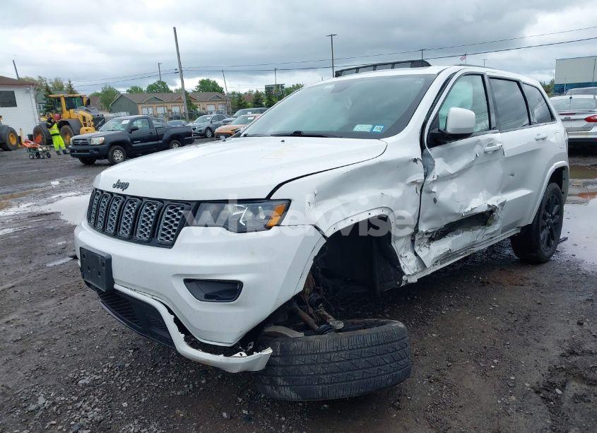 Photo 2 of 2017 Jeep Grand CHEROKEE ALTITUDE 4X4 (VIN 1C4RJFAG1HC758507)