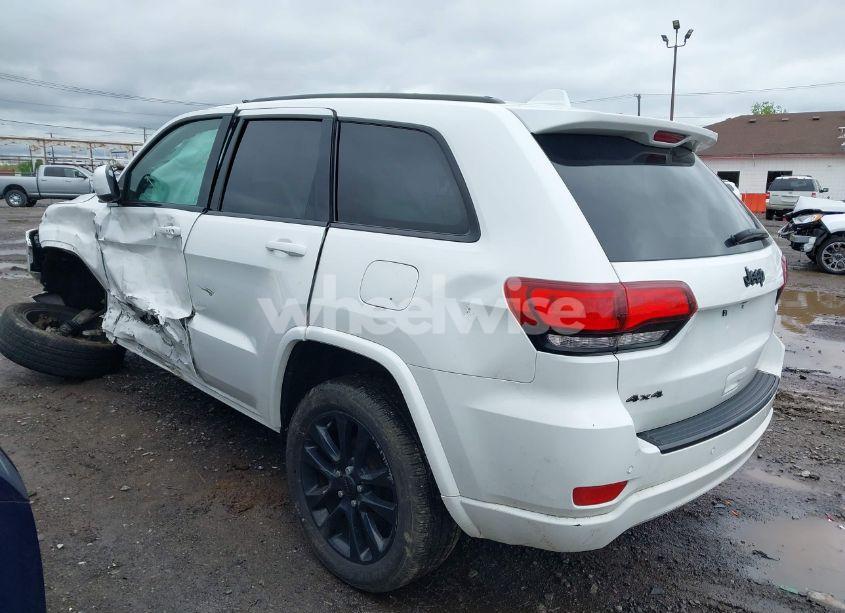 Photo 3 of 2017 Jeep Grand CHEROKEE ALTITUDE 4X4 (VIN 1C4RJFAG1HC758507)