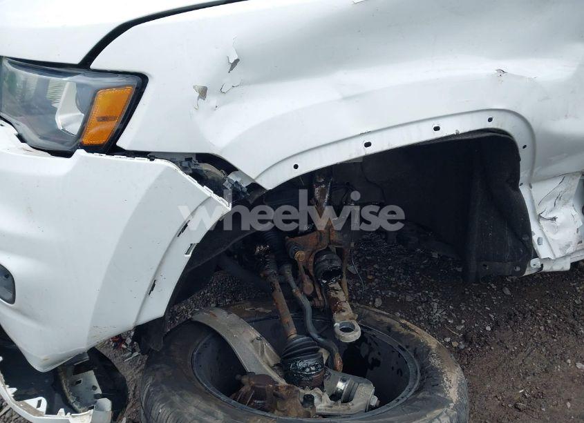 Photo 6 of 2017 Jeep Grand CHEROKEE ALTITUDE 4X4 (VIN 1C4RJFAG1HC758507)