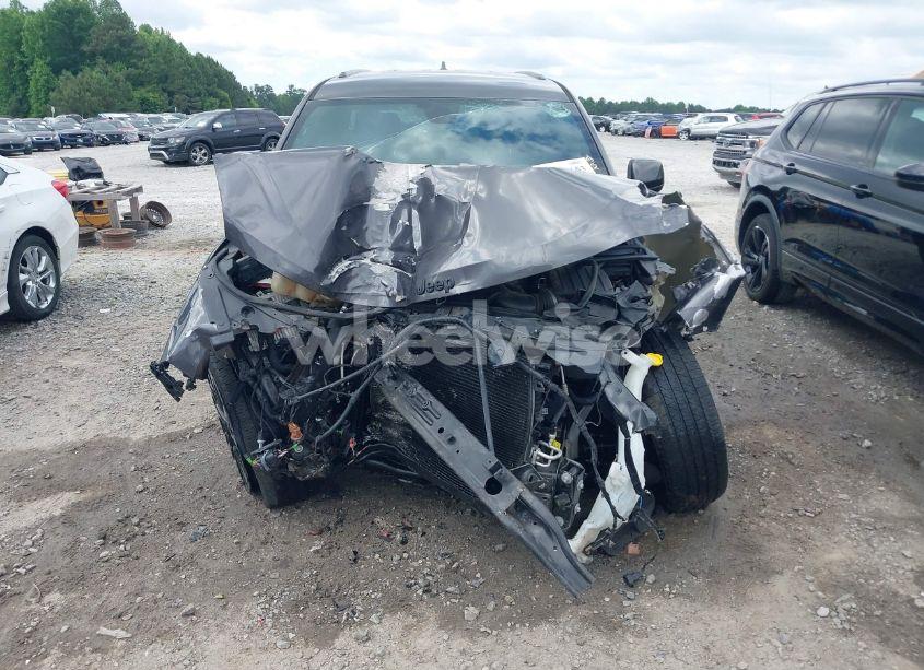 Photo 6 of 2017 Jeep Grand CHEROKEE ALTITUDE 4X4 (VIN 1C4RJFAG1HC866674)