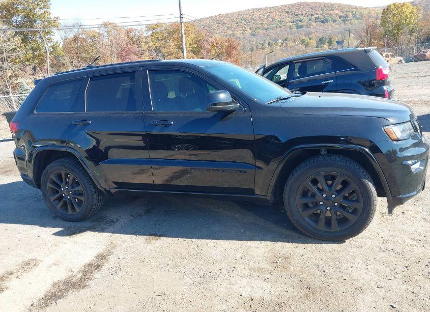 Photo 13 of 2017 Jeep Grand CHEROKEE ALTITUDE 4X4 (VIN 1C4RJFAG1HC951935)