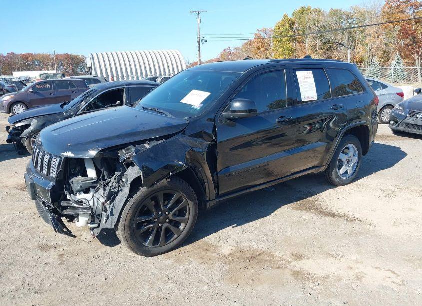 Photo 2 of 2017 Jeep Grand CHEROKEE ALTITUDE 4X4 (VIN 1C4RJFAG1HC951935)