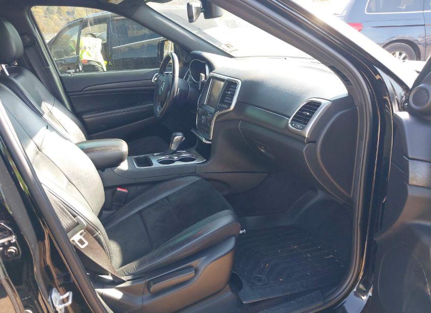 Photo 5 of 2017 Jeep Grand CHEROKEE ALTITUDE 4X4 (VIN 1C4RJFAG1HC951935)