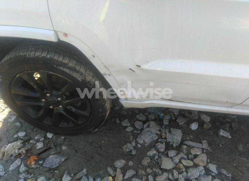 Photo 18 of 2018 Jeep Grand CHEROKEE ALTITUDE 4X4 (VIN 1C4RJFAG1JC119579)