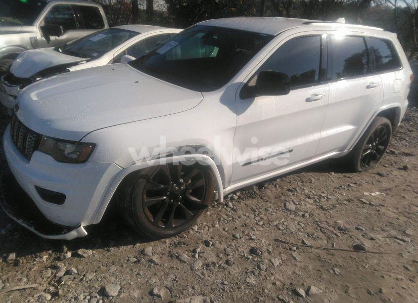 Photo 2 of 2018 Jeep Grand CHEROKEE ALTITUDE 4X4 (VIN 1C4RJFAG1JC119579)