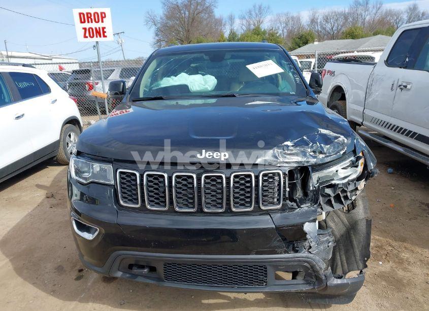 Photo 12 of 2018 Jeep Grand CHEROKEE LAREDO E 4X4 (VIN 1C4RJFAG1JC146927)