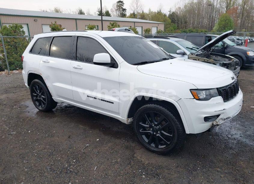 2018 Jeep Grand CHEROKEE ALTITUDE 4X4 (VIN 1C4RJFAG1JC295239) main photo