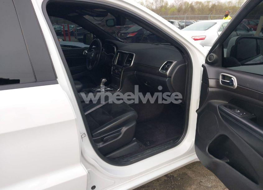 Photo 5 of 2018 Jeep Grand CHEROKEE ALTITUDE 4X4 (VIN 1C4RJFAG1JC295239)