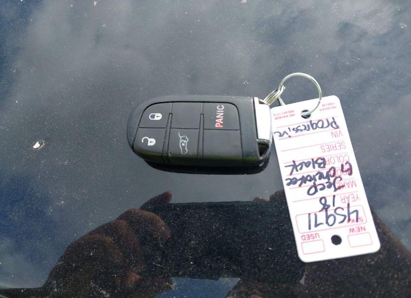 Photo 11 of 2018 Jeep Grand CHEROKEE LAREDO E 4X4 (VIN 1C4RJFAG1JC351728)