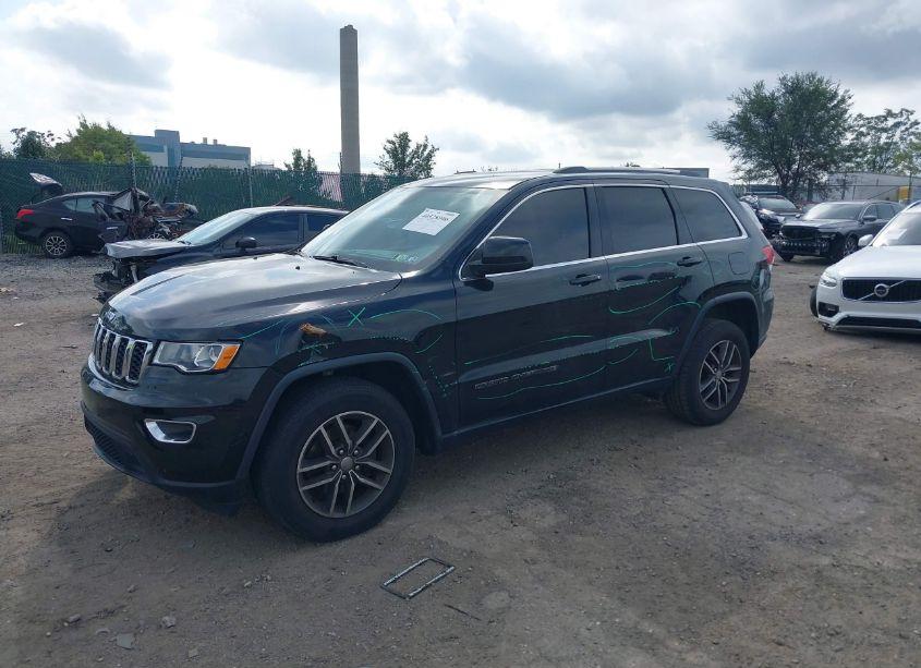 Photo 2 of 2018 Jeep Grand CHEROKEE LAREDO E 4X4 (VIN 1C4RJFAG1JC351728)