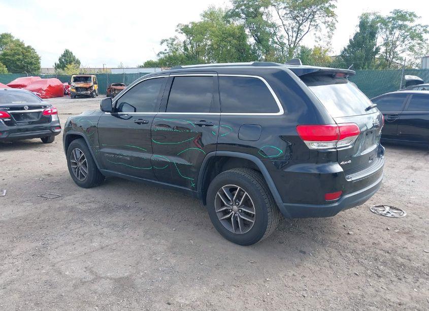 Photo 3 of 2018 Jeep Grand CHEROKEE LAREDO E 4X4 (VIN 1C4RJFAG1JC351728)