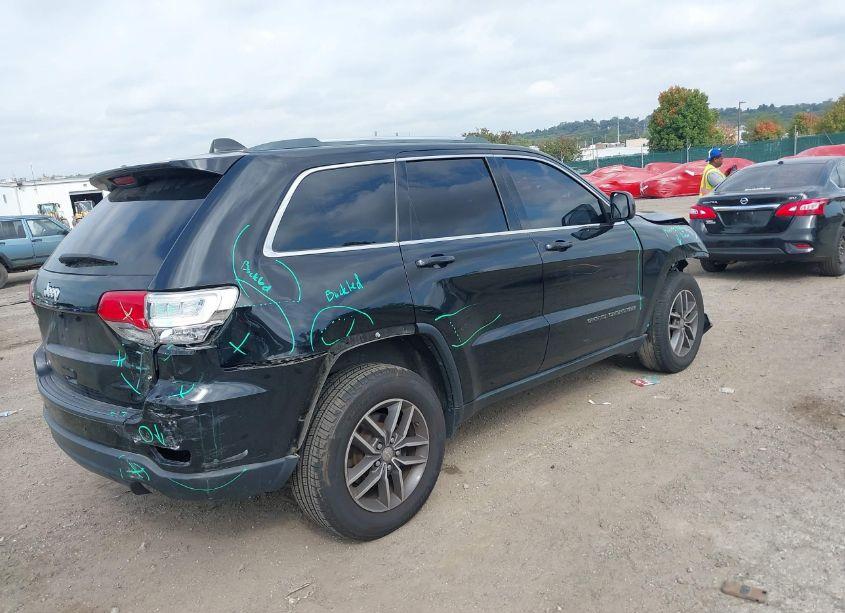 Photo 4 of 2018 Jeep Grand CHEROKEE LAREDO E 4X4 (VIN 1C4RJFAG1JC351728)