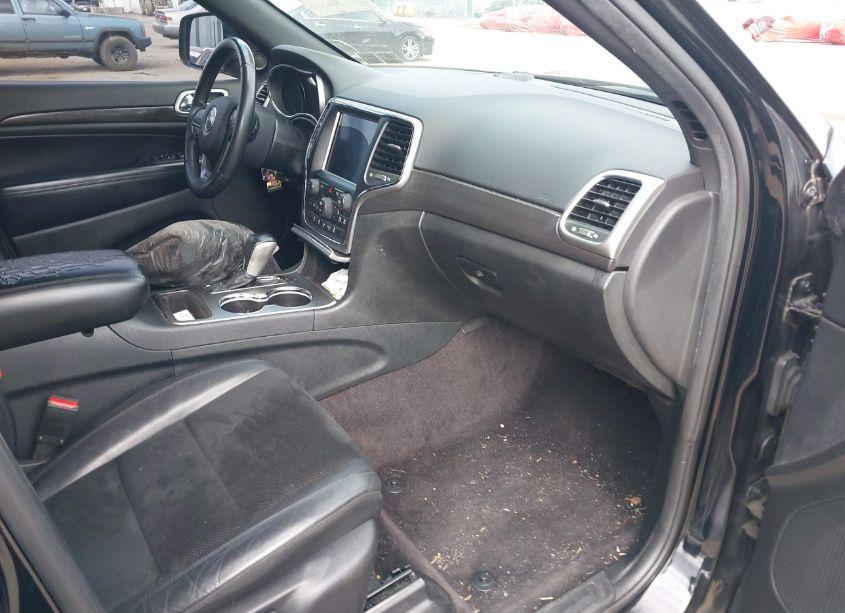 Photo 5 of 2018 Jeep Grand CHEROKEE LAREDO E 4X4 (VIN 1C4RJFAG1JC351728)