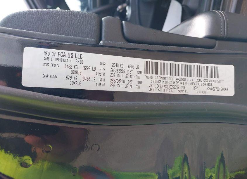 Photo 9 of 2018 Jeep Grand CHEROKEE LAREDO E 4X4 (VIN 1C4RJFAG1JC351728)