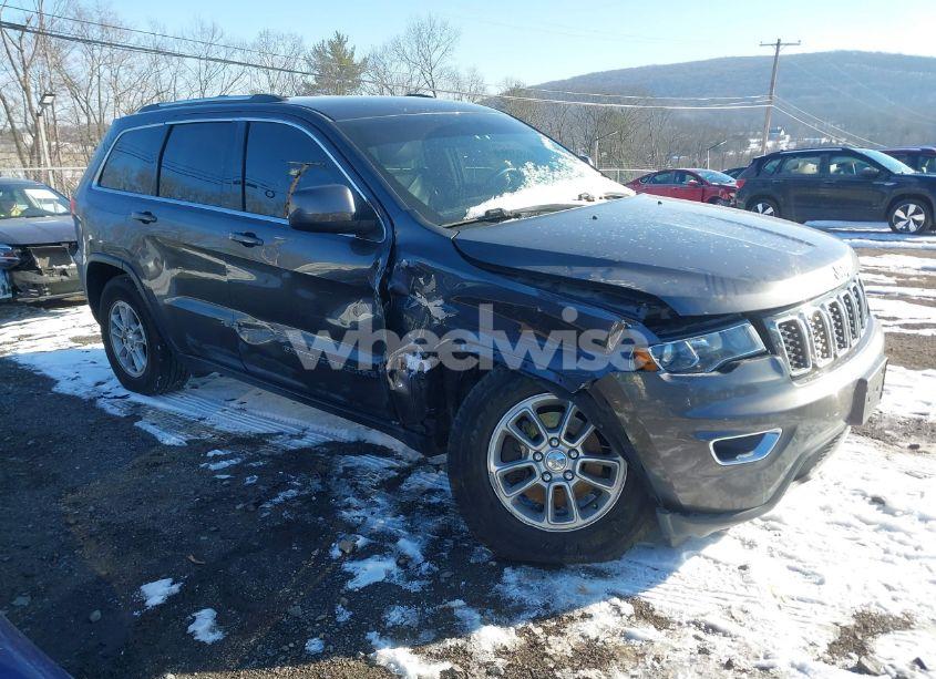 2018 Jeep Grand CHEROKEE LAREDO E 4X4 (VIN 1C4RJFAG1JC507475) main photo