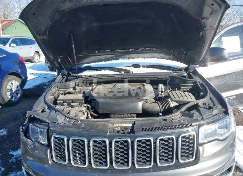 Photo 10 of 2018 Jeep Grand CHEROKEE LAREDO E 4X4 (VIN 1C4RJFAG1JC507475)