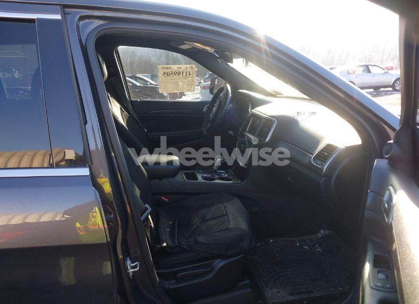 Photo 5 of 2018 Jeep Grand CHEROKEE LAREDO E 4X4 (VIN 1C4RJFAG1JC507475)