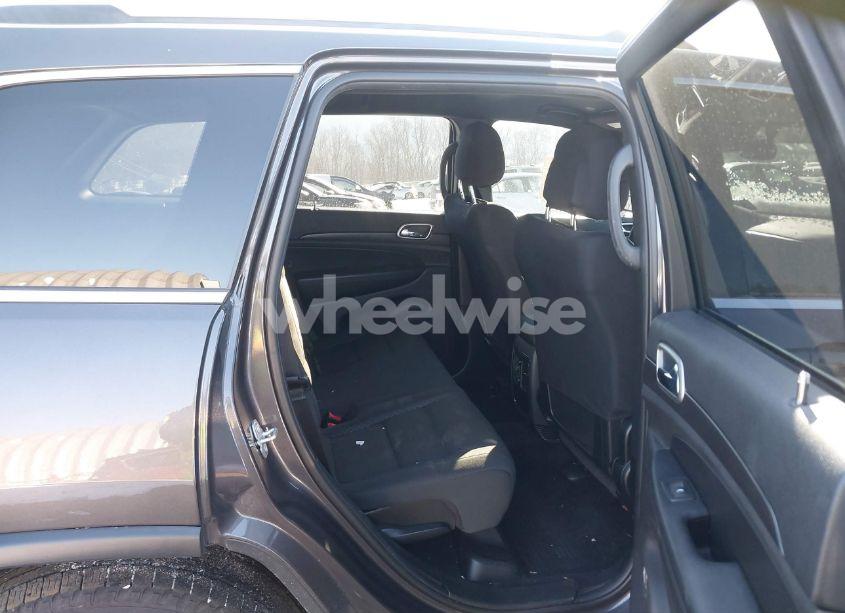 Photo 8 of 2018 Jeep Grand CHEROKEE LAREDO E 4X4 (VIN 1C4RJFAG1JC507475)