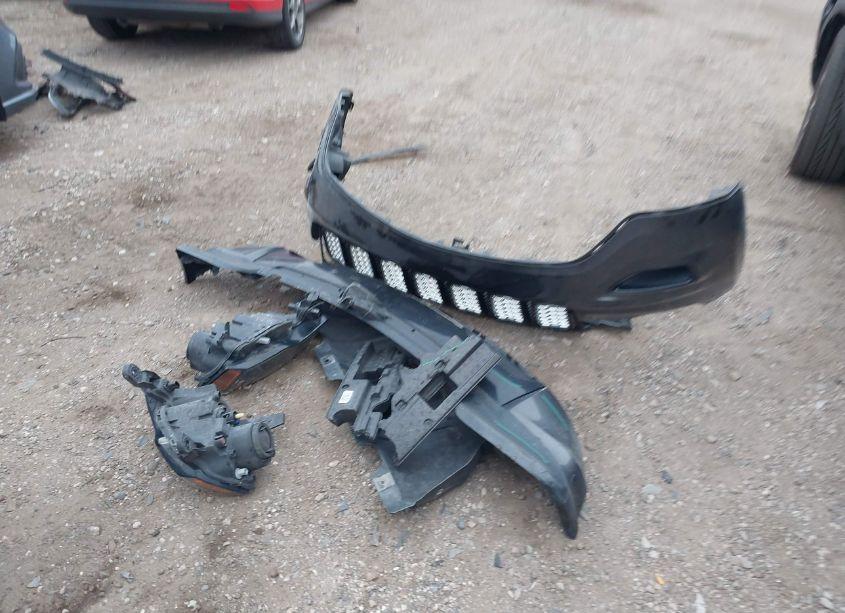 Photo 12 of 2019 Jeep Grand CHEROKEE ALTITUDE 4X4 (VIN 1C4RJFAG1KC546164)