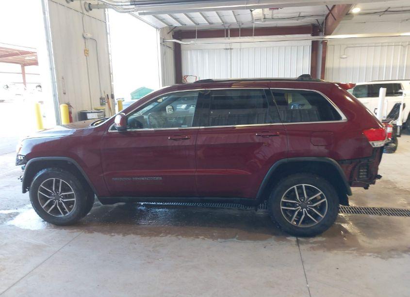 Photo 15 of 2019 Jeep Grand CHEROKEE LAREDO E 4X4 (VIN 1C4RJFAG1KC636334)