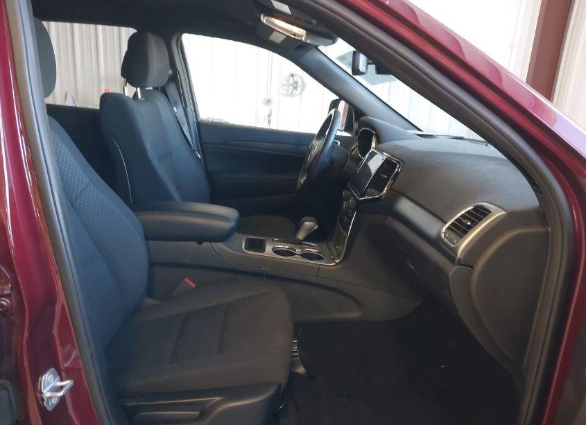 Photo 5 of 2019 Jeep Grand CHEROKEE LAREDO E 4X4 (VIN 1C4RJFAG1KC636334)