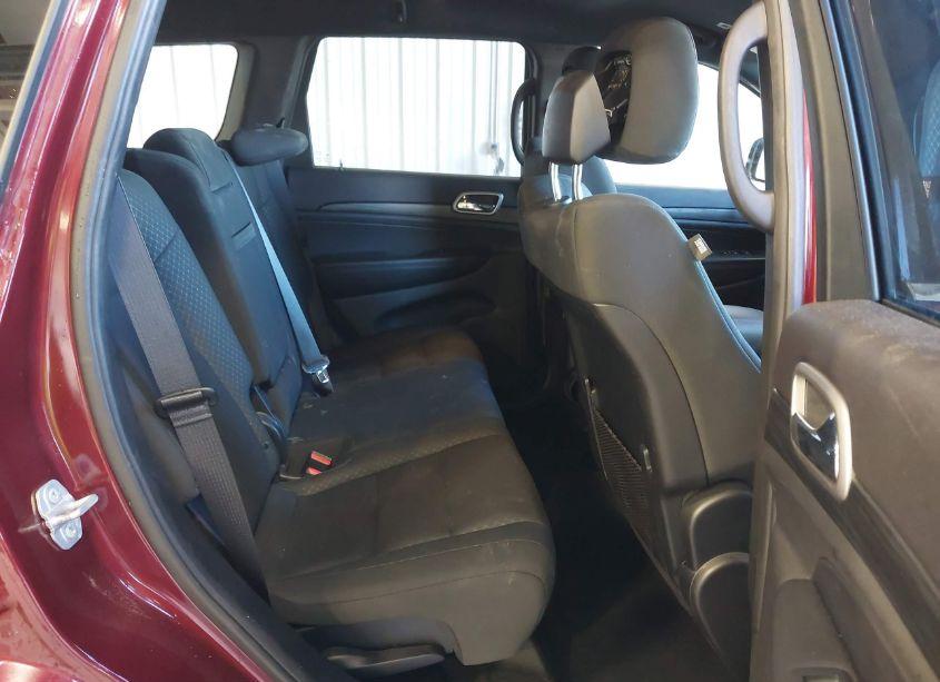 Photo 8 of 2019 Jeep Grand CHEROKEE LAREDO E 4X4 (VIN 1C4RJFAG1KC636334)