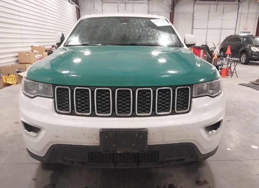 Photo 12 of 2019 Jeep Grand CHEROKEE LAREDO E 4X4 (VIN 1C4RJFAG1KC648581)