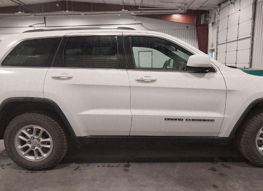 Photo 13 of 2019 Jeep Grand CHEROKEE LAREDO E 4X4 (VIN 1C4RJFAG1KC648581)