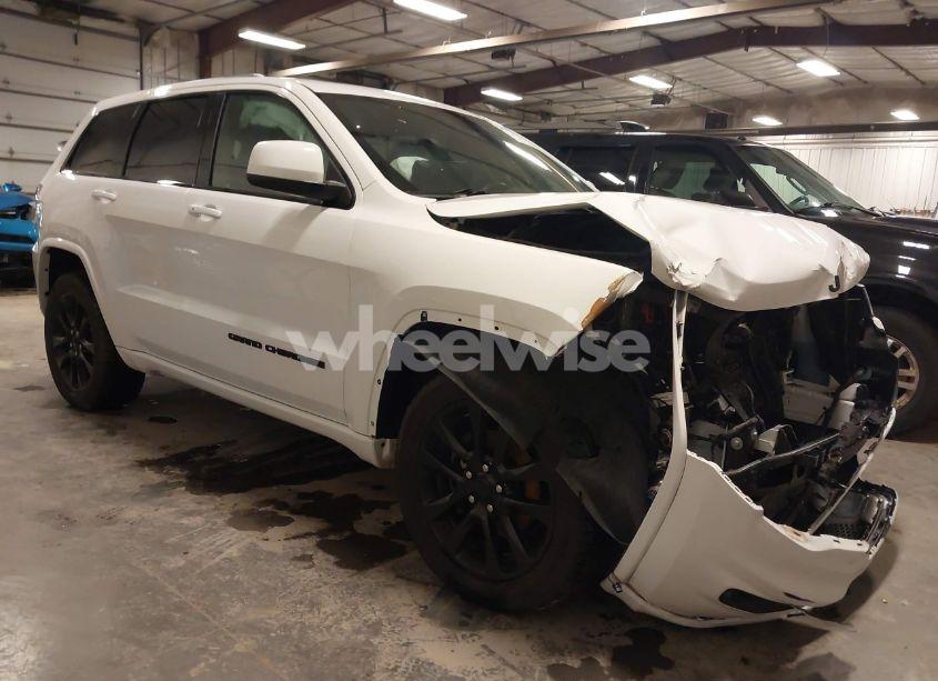 2019 Jeep Grand CHEROKEE ALTITUDE 4X4 (VIN 1C4RJFAG1KC694590) main photo