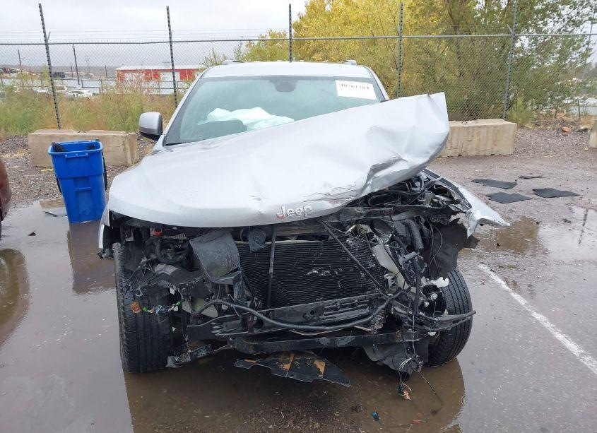 Photo 12 of 2019 Jeep Grand CHEROKEE LAREDO E 4X4 (VIN 1C4RJFAG1KC719715)