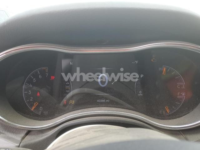 Photo 3 of 2022 JEEP GRAND CHEROKEE LAREDO E (VIN 1C4RJFAG1NC113951)