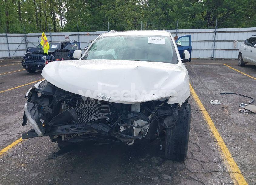 Photo 13 of 2012 Jeep Grand CHEROKEE LAREDO (VIN 1C4RJFAG2CC103605)