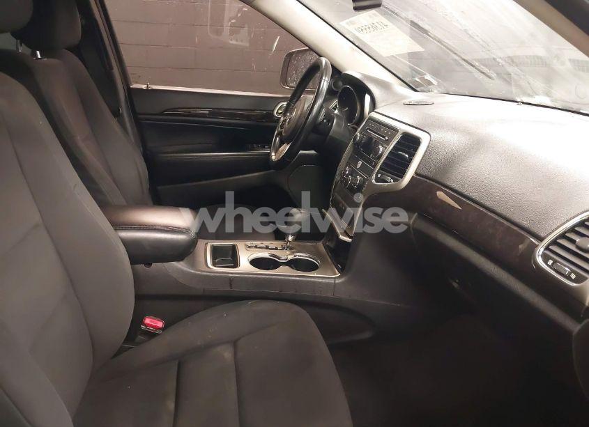 Photo 5 of 2012 Jeep Grand CHEROKEE LAREDO (VIN 1C4RJFAG2CC125040)