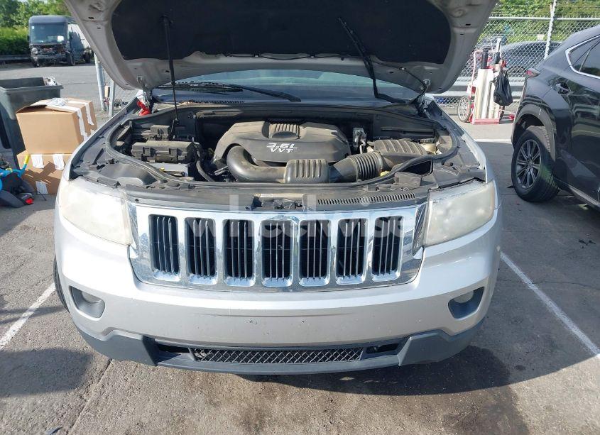 Photo 10 of 2012 Jeep Grand CHEROKEE LAREDO (VIN 1C4RJFAG2CC135762)