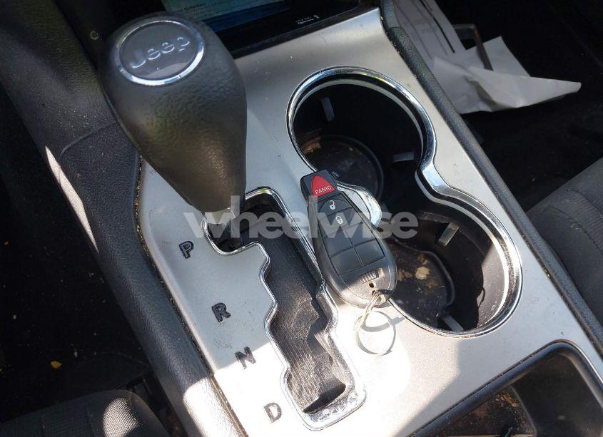 Photo 11 of 2012 Jeep Grand CHEROKEE LAREDO (VIN 1C4RJFAG2CC176277)