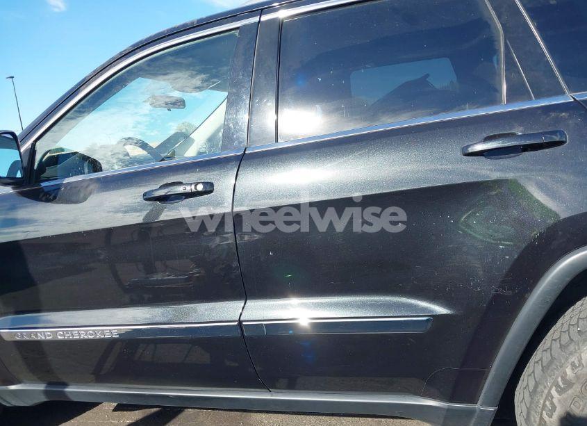 Photo 15 of 2012 Jeep Grand CHEROKEE LAREDO (VIN 1C4RJFAG2CC176277)