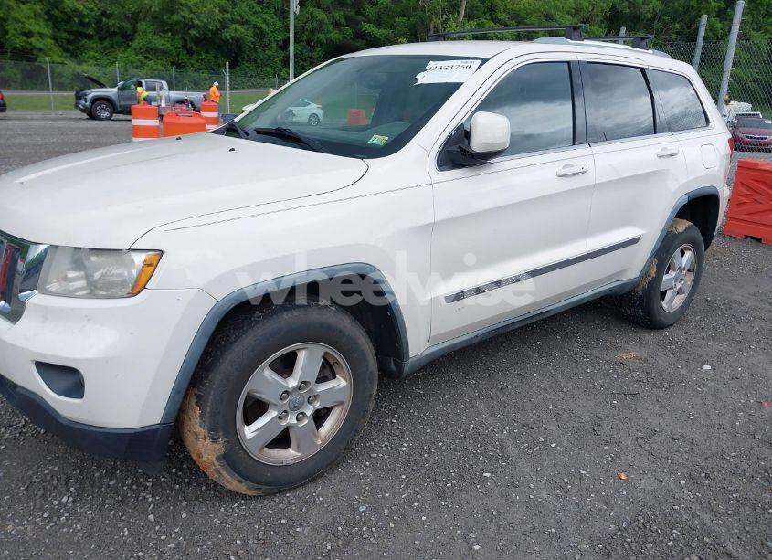 Photo 2 of 2012 Jeep Grand CHEROKEE LAREDO (VIN 1C4RJFAG2CC207883)