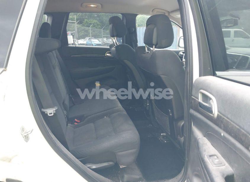 Photo 8 of 2012 Jeep Grand CHEROKEE LAREDO (VIN 1C4RJFAG2CC207883)