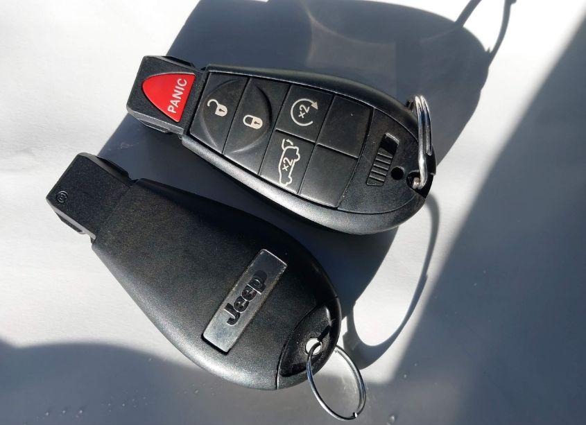 Photo 10 of 2012 Jeep Grand CHEROKEE LAREDO (VIN 1C4RJFAG2CC213683)