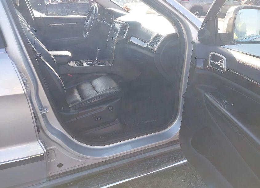 Photo 5 of 2012 Jeep Grand CHEROKEE LAREDO (VIN 1C4RJFAG2CC213683)